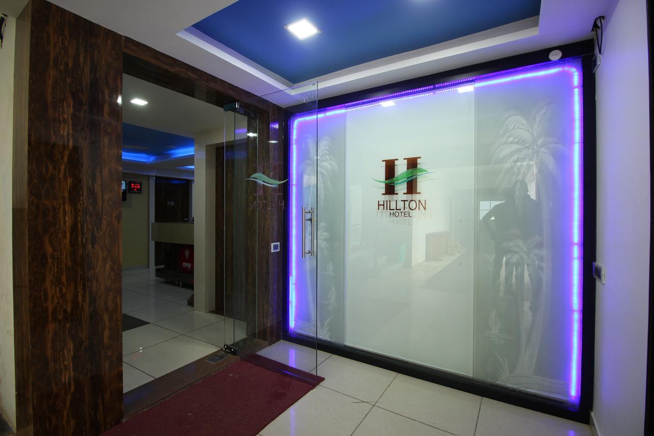 Hotel Hillton Гандинагар Екстериор снимка
