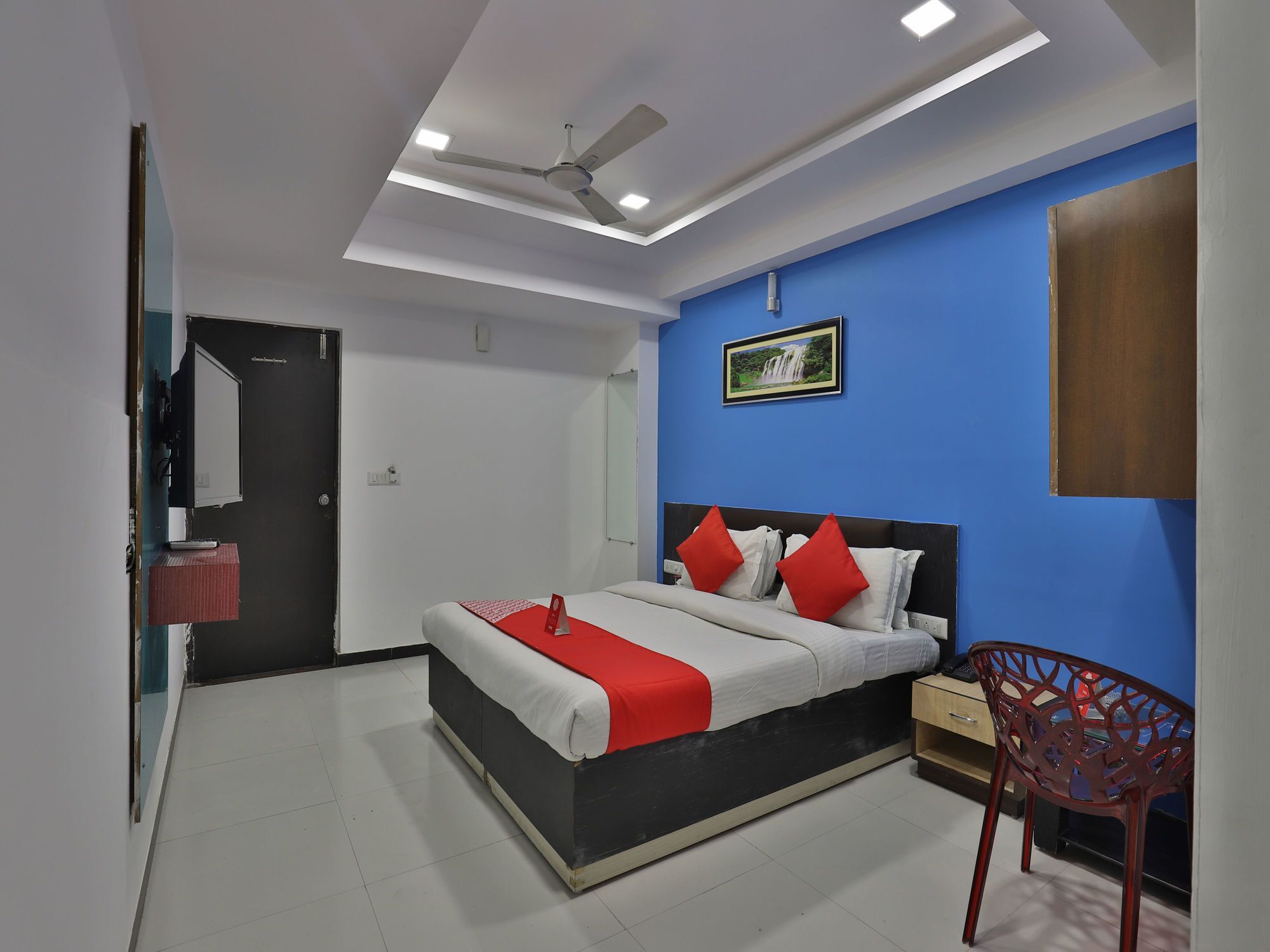 Hotel Hillton Гандинагар Екстериор снимка